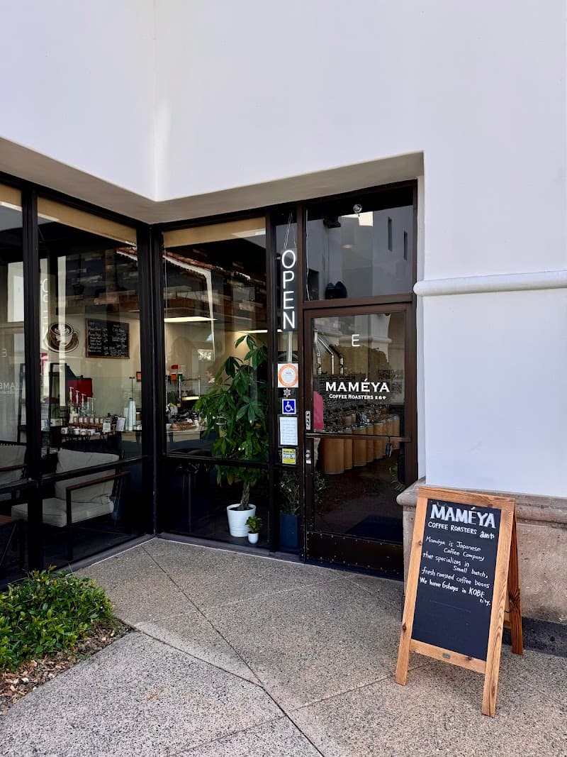 Maméya Coffee Roasters storefront